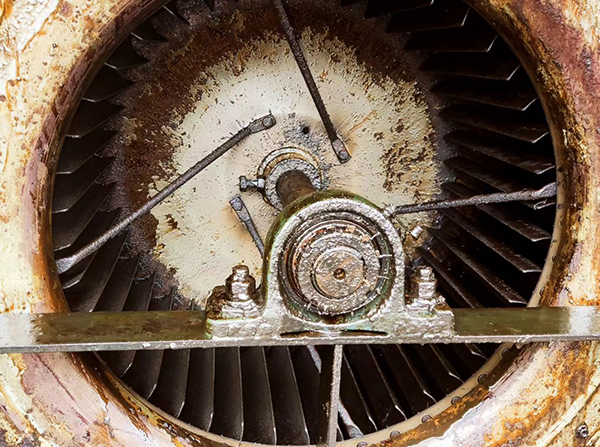 襄陽某工廠排油煙設(shè)備清洗